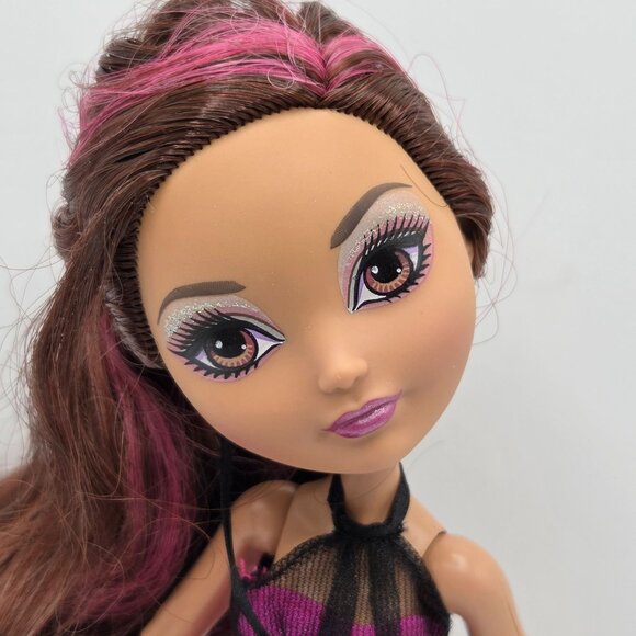 Ever After High Legacy Day Briar Beauty Mattel 2012 - Picture 2 of 6